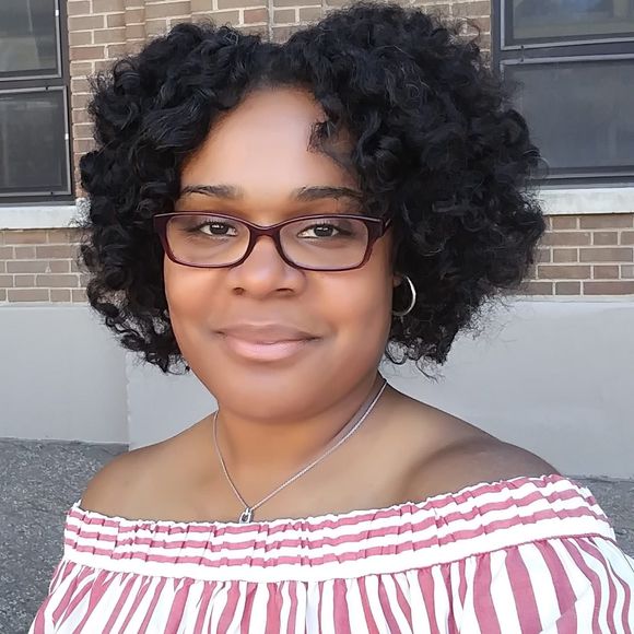 Meet your Posher, Laisha - Picture 4 of 8